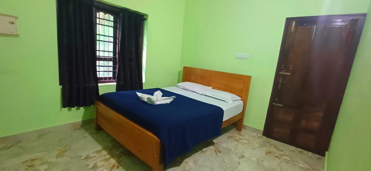 Empire Homestay Kalpetta Exterior photo